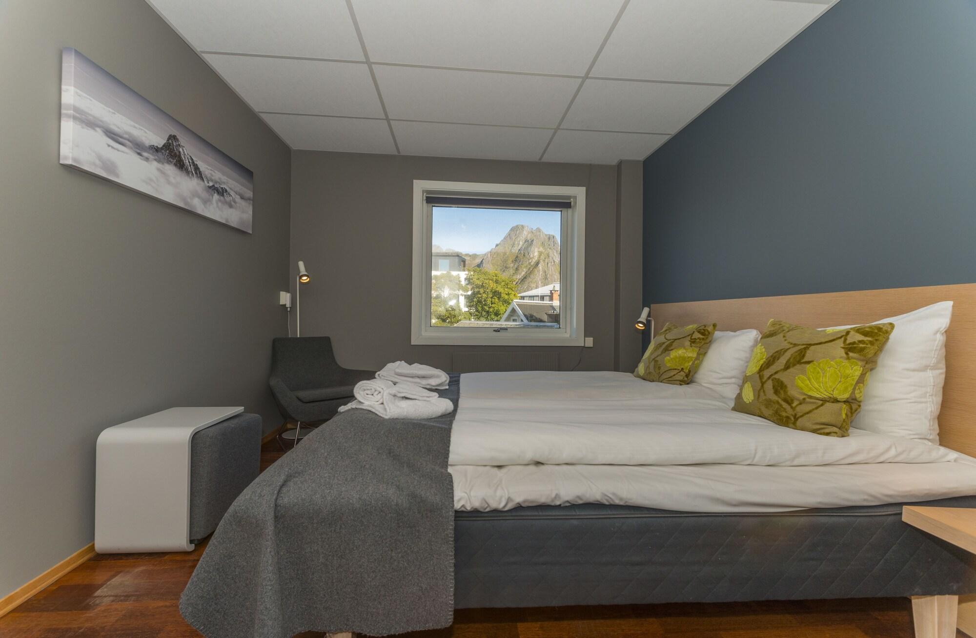 Hotel Aurora Svolvaer Ngoại thất bức ảnh